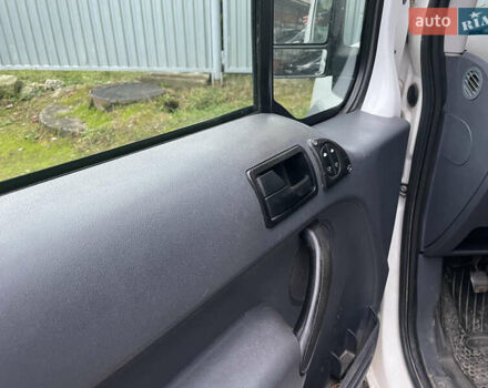 Білий Форд Транзит Коннект, об'ємом двигуна 1.75 л та пробігом 205 тис. км за 3000 $, фото 24 на Automoto.ua
