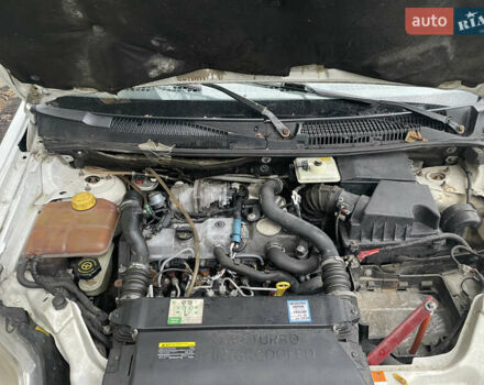 Білий Форд Транзит Коннект, об'ємом двигуна 1.75 л та пробігом 205 тис. км за 3000 $, фото 26 на Automoto.ua