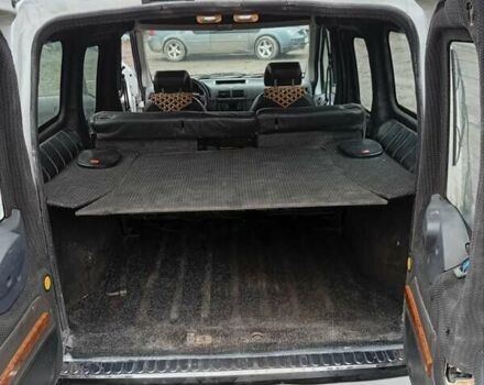 Белый Форд Транзит Коннект, объемом двигателя 1.75 л и пробегом 230 тыс. км за 4600 $, фото 10 на Automoto.ua