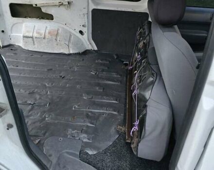 Белый Форд Транзит Коннект, объемом двигателя 1.8 л и пробегом 310 тыс. км за 5300 $, фото 14 на Automoto.ua