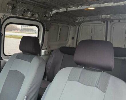 Белый Форд Транзит Коннект, объемом двигателя 1.8 л и пробегом 310 тыс. км за 5300 $, фото 6 на Automoto.ua