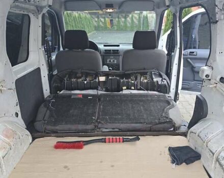 Белый Форд Транзит Коннект, объемом двигателя 1.8 л и пробегом 310 тыс. км за 5300 $, фото 20 на Automoto.ua