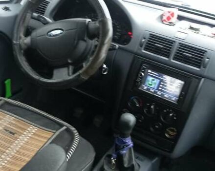 Белый Форд Транзит Коннект, объемом двигателя 1.8 л и пробегом 235 тыс. км за 4700 $, фото 4 на Automoto.ua