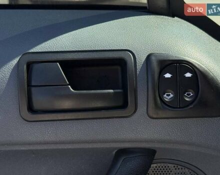 Белый Форд Транзит Коннект, объемом двигателя 1.8 л и пробегом 290 тыс. км за 5699 $, фото 14 на Automoto.ua