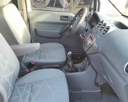 Форд Транзит Коннект 2010 в Харькове на Automoto.ua Белый Форд Транзит Коннект, объемом двигателя 1.75 л и пробегом 235 тыс. км за 6000 $, фото 5 на Automoto.ua