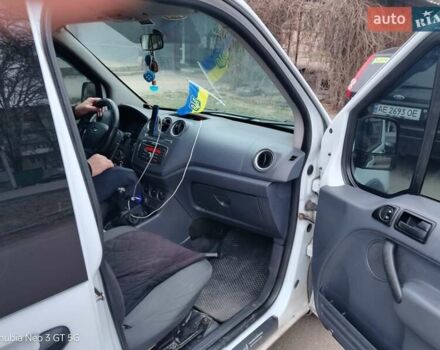 Белый Форд Транзит Коннект, объемом двигателя 1.8 л и пробегом 254 тыс. км за 6000 $, фото 6 на Automoto.ua