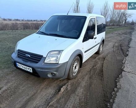 Белый Форд Транзит Коннект, объемом двигателя 1.8 л и пробегом 200 тыс. км за 6000 $, фото 1 на Automoto.ua