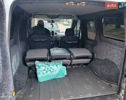 Белый Форд Транзит Коннект, объемом двигателя 1.8 л и пробегом 254 тыс. км за 6000 $, фото 11 на Automoto.ua