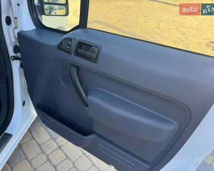 Білий Форд Транзит Коннект, об'ємом двигуна 1.75 л та пробігом 302 тис. км за 5400 $, фото 11 на Automoto.ua