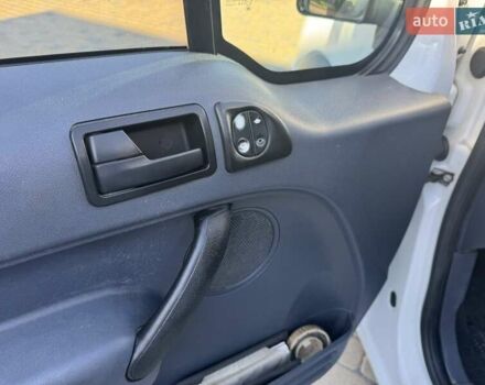 Білий Форд Транзит Коннект, об'ємом двигуна 1.75 л та пробігом 302 тис. км за 5400 $, фото 10 на Automoto.ua