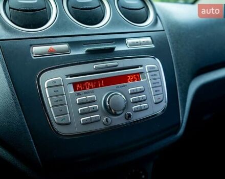 Белый Форд Транзит Коннект, объемом двигателя 1.75 л и пробегом 274 тыс. км за 3999 $, фото 12 на Automoto.ua