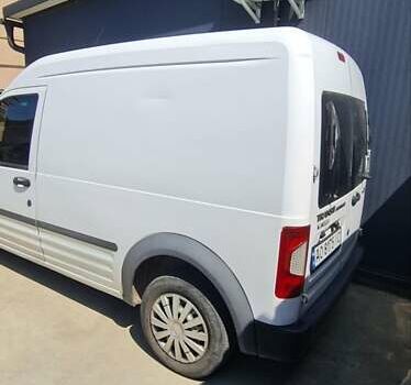 Белый Форд Транзит Коннект, объемом двигателя 1.8 л и пробегом 350 тыс. км за 5000 $, фото 1 на Automoto.ua