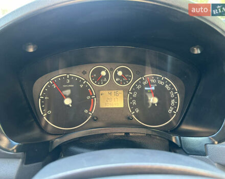 Белый Форд Транзит Коннект, объемом двигателя 1.8 л и пробегом 316 тыс. км за 5500 $, фото 1 на Automoto.ua