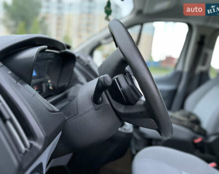 Білий Форд Транзит Коннект, об'ємом двигуна 3.7 л та пробігом 138 тис. км за 19499 $, фото 10 на Automoto.ua
