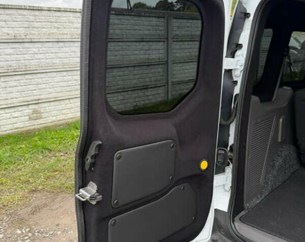 Білий Форд Транзит Коннект, об'ємом двигуна 1.5 л та пробігом 248 тис. км за 13850 $, фото 7 на Automoto.ua