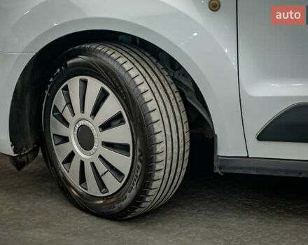 Белый Форд Транзит Коннект, объемом двигателя 1.5 л и пробегом 225 тыс. км за 11406 $, фото 8 на Automoto.ua