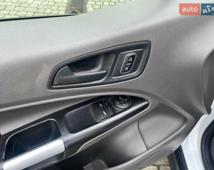 Белый Форд Транзит Коннект, объемом двигателя 1.5 л и пробегом 272 тыс. км за 10700 $, фото 21 на Automoto.ua