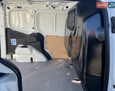 Белый Форд Транзит Коннект, объемом двигателя 1.5 л и пробегом 105 тыс. км за 10599 $, фото 12 на Automoto.ua