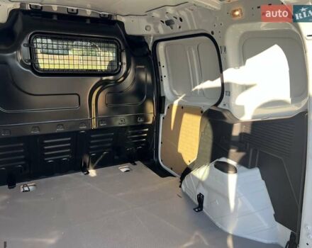 Белый Форд Транзит Коннект, объемом двигателя 1.5 л и пробегом 105 тыс. км за 10599 $, фото 11 на Automoto.ua