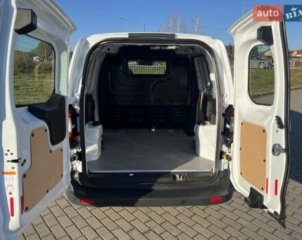 Белый Форд Транзит Коннект, объемом двигателя 1.5 л и пробегом 105 тыс. км за 10599 $, фото 8 на Automoto.ua