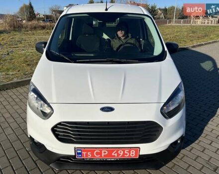 Белый Форд Транзит Коннект, объемом двигателя 1.5 л и пробегом 105 тыс. км за 10599 $, фото 1 на Automoto.ua