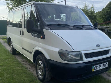 Белый Форд Транзит Коннект, объемом двигателя 2 л и пробегом 320 тыс. км за 4900 $, фото 1 на Automoto.ua