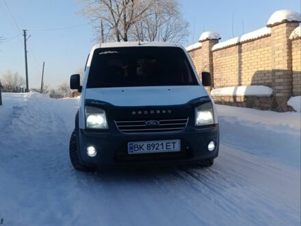 Білий Форд Транзит Коннект, об'ємом двигуна 1.8 л та пробігом 320 тис. км за 5300 $, фото 1 на Automoto.ua