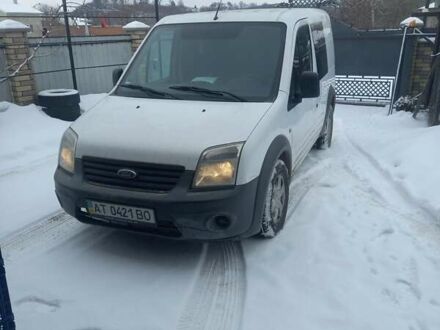 Белый Форд Транзит Коннект, объемом двигателя 1.75 л и пробегом 303 тыс. км за 5999 $, фото 1 на Automoto.ua