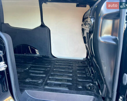 Черный Форд Транзит Коннект, объемом двигателя 1.5 л и пробегом 185 тыс. км за 10500 $, фото 45 на Automoto.ua
