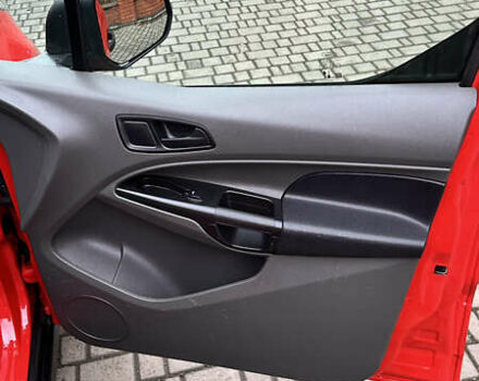 Красный Форд Транзит Коннект, объемом двигателя 1.5 л и пробегом 177 тыс. км за 9900 $, фото 13 на Automoto.ua