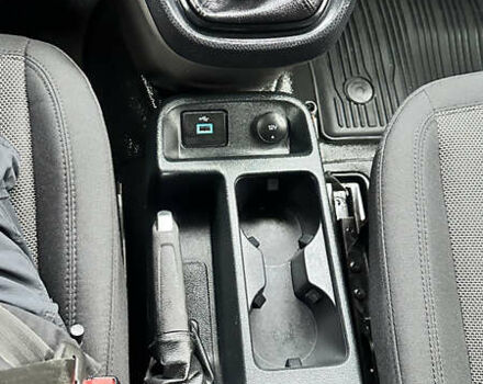 Красный Форд Транзит Коннект, объемом двигателя 1.5 л и пробегом 177 тыс. км за 9900 $, фото 19 на Automoto.ua