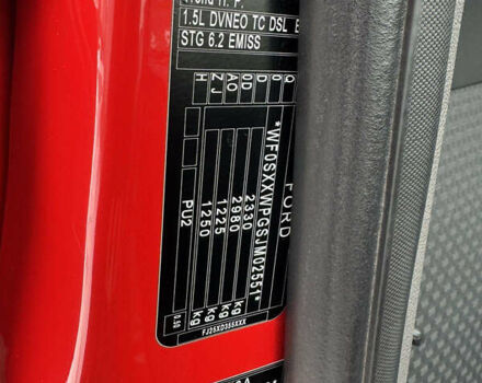 Красный Форд Транзит Коннект, объемом двигателя 1.5 л и пробегом 100 тыс. км за 13700 $, фото 31 на Automoto.ua