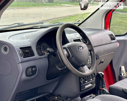 Червоний Форд Транзит Коннект, об'ємом двигуна 1.8 л та пробігом 235 тис. км за 5400 $, фото 9 на Automoto.ua