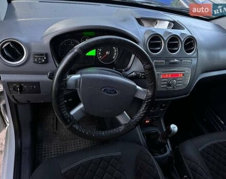 Форд Транзит Коннект, объемом двигателя 1.8 л и пробегом 285 тыс. км за 5750 $, фото 7 на Automoto.ua