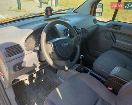 Форд Транзит Коннект, объемом двигателя 1.8 л и пробегом 452 тыс. км за 4500 $, фото 5 на Automoto.ua