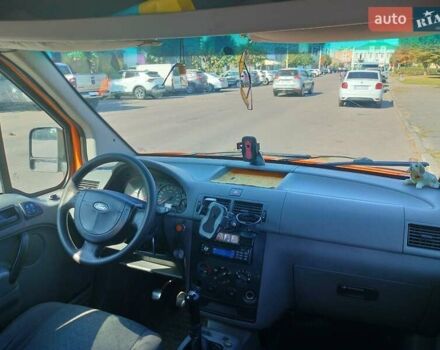 Форд Транзит Коннект, объемом двигателя 1.8 л и пробегом 452 тыс. км за 4500 $, фото 4 на Automoto.ua