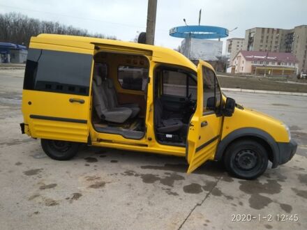 Жовтий Форд Транзит Коннект пас., об'ємом двигуна 1.8 л та пробігом 240 тис. км за 4500 $, фото 1 на Automoto.ua