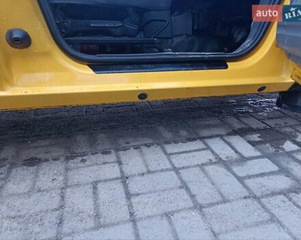 Желтый Форд Транзит Коннект, объемом двигателя 1.8 л и пробегом 2 тыс. км за 3250 $, фото 10 на Automoto.ua