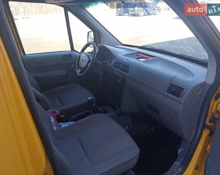 Желтый Форд Транзит Коннект, объемом двигателя 1.8 л и пробегом 2 тыс. км за 3250 $, фото 11 на Automoto.ua