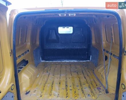 Желтый Форд Транзит Коннект, объемом двигателя 1.8 л и пробегом 2 тыс. км за 3250 $, фото 7 на Automoto.ua