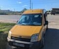 Желтый Форд Транзит Коннект, объемом двигателя 1.8 л и пробегом 390 тыс. км за 2700 $, фото 1 на Automoto.ua