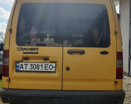 Желтый Форд Транзит Коннект, объемом двигателя 1.75 л и пробегом 196 тыс. км за 4500 $, фото 3 на Automoto.ua