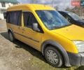 Желтый Форд Транзит Коннект, объемом двигателя 1.75 л и пробегом 196 тыс. км за 4500 $, фото 1 на Automoto.ua