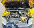 Желтый Форд Транзит Коннект, объемом двигателя 1.8 л и пробегом 330 тыс. км за 3850 $, фото 7 на Automoto.ua