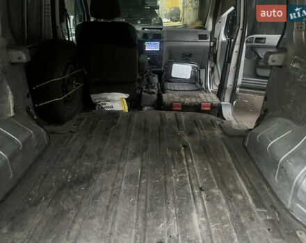 Серый Форд Транзит Коннект, объемом двигателя 1.8 л и пробегом 333 тыс. км за 3600 $, фото 7 на Automoto.ua