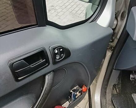 Сірий Форд Транзит Коннект, об'ємом двигуна 1.8 л та пробігом 334 тис. км за 4900 $, фото 3 на Automoto.ua