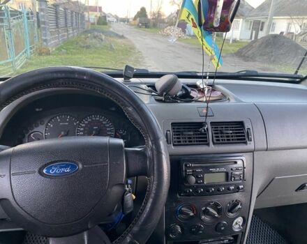 Серый Форд Транзит Коннект, объемом двигателя 1.8 л и пробегом 280 тыс. км за 3750 $, фото 8 на Automoto.ua