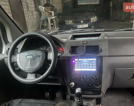 Сірий Форд Транзит Коннект, об'ємом двигуна 1.8 л та пробігом 330 тис. км за 3600 $, фото 5 на Automoto.ua