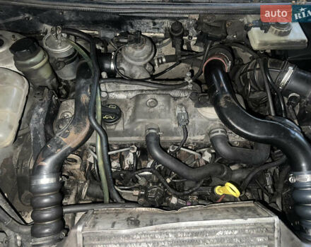 Сірий Форд Транзит Коннект, об'ємом двигуна 1.8 л та пробігом 330 тис. км за 3600 $, фото 7 на Automoto.ua