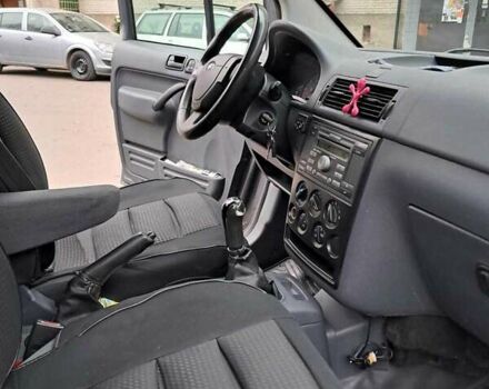 Серый Форд Транзит Коннект, объемом двигателя 1.75 л и пробегом 359 тыс. км за 5000 $, фото 6 на Automoto.ua